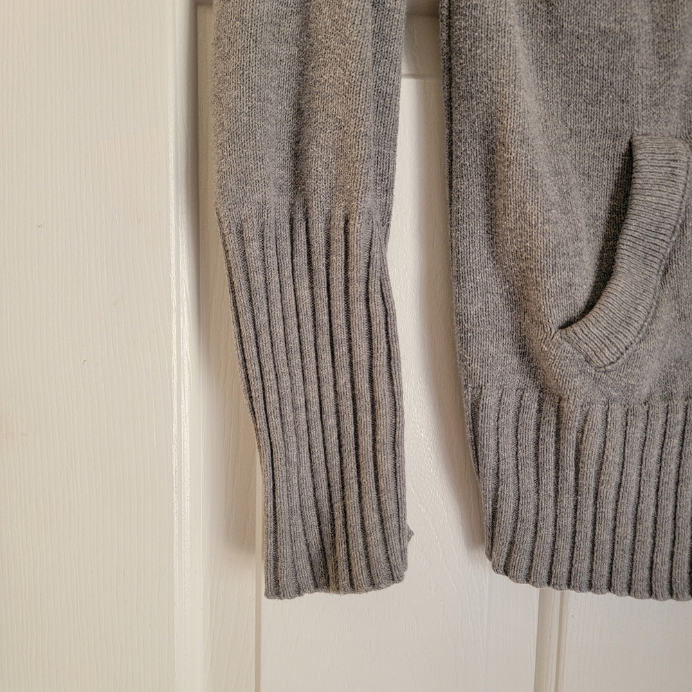 Cotton Gray Button-Up Cardigan Sweater - Picture 3 of 9